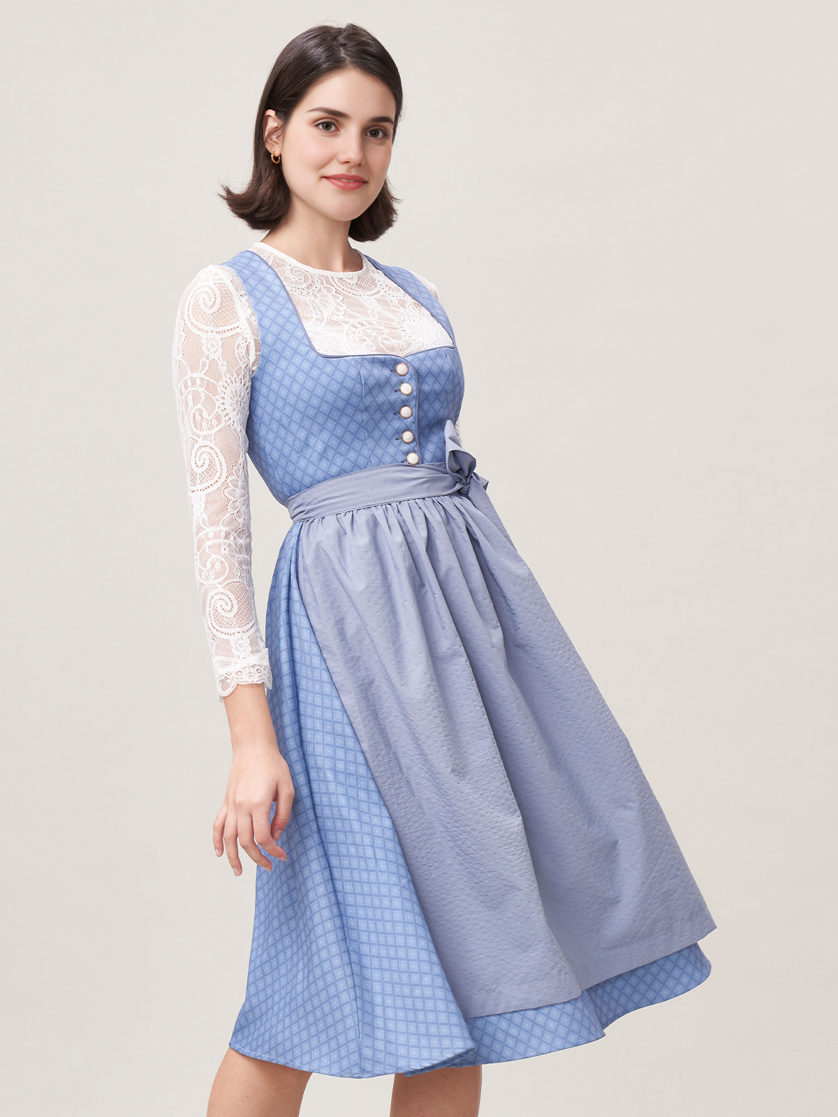 Dirndl Weiß Rot – ein zeitloser Blickfang