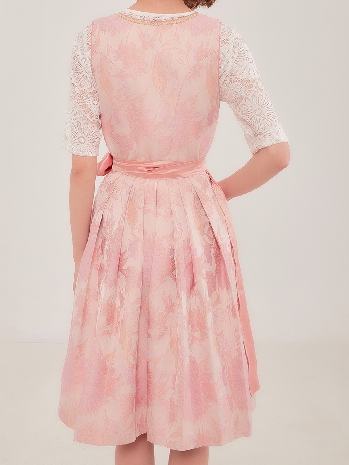 Dirndl in Grün – elegant & bezahlbar