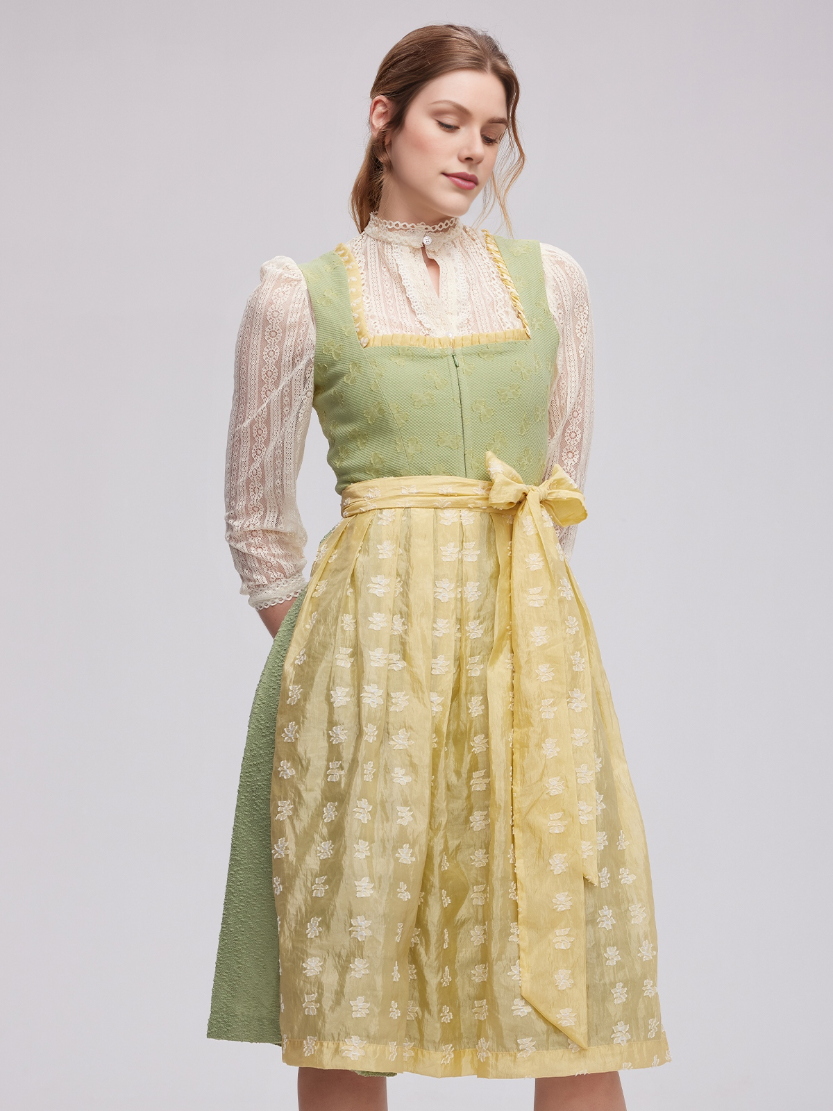 Elegantes einfarbiges Dirndl in Grün