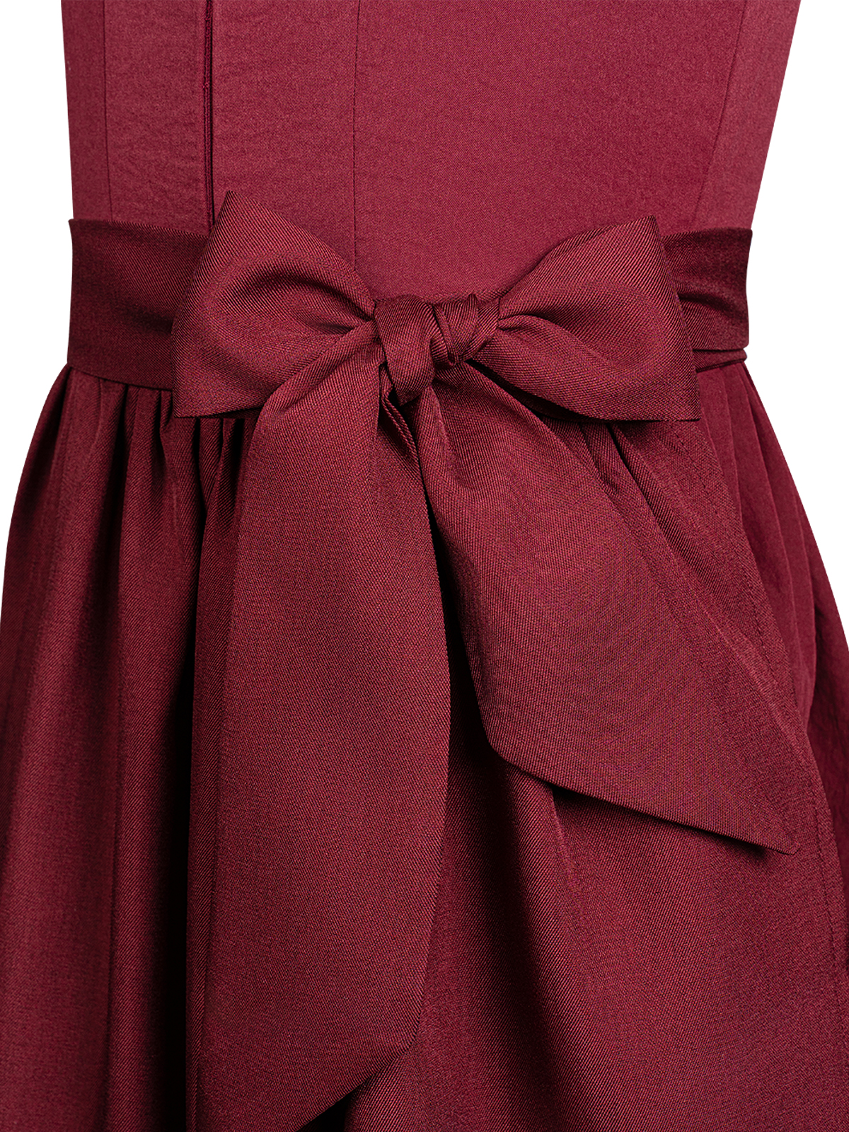 Dirndl in Rot – ein klassischer Blickfang