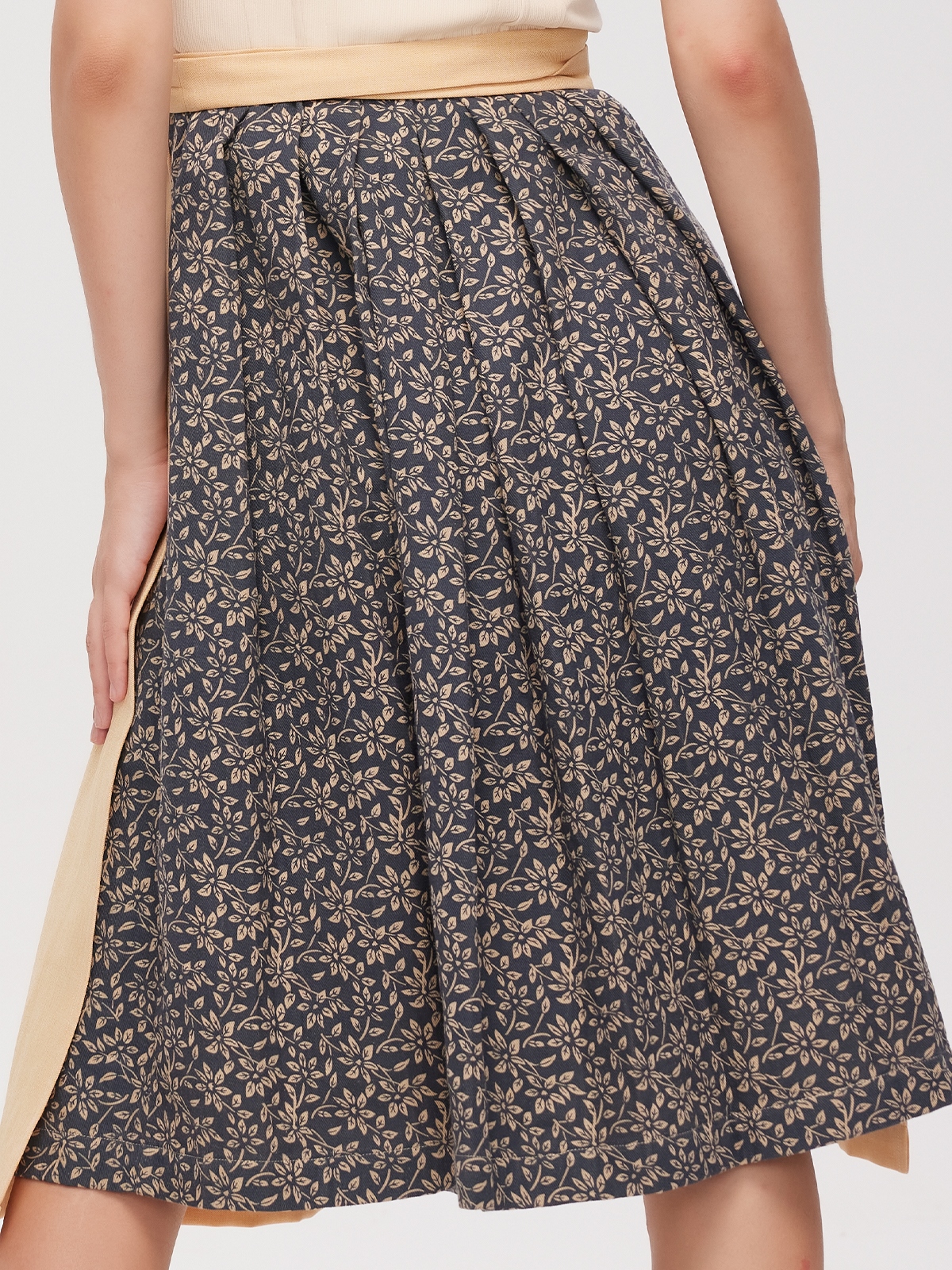 Dirndl Grün in Gelb-Optik