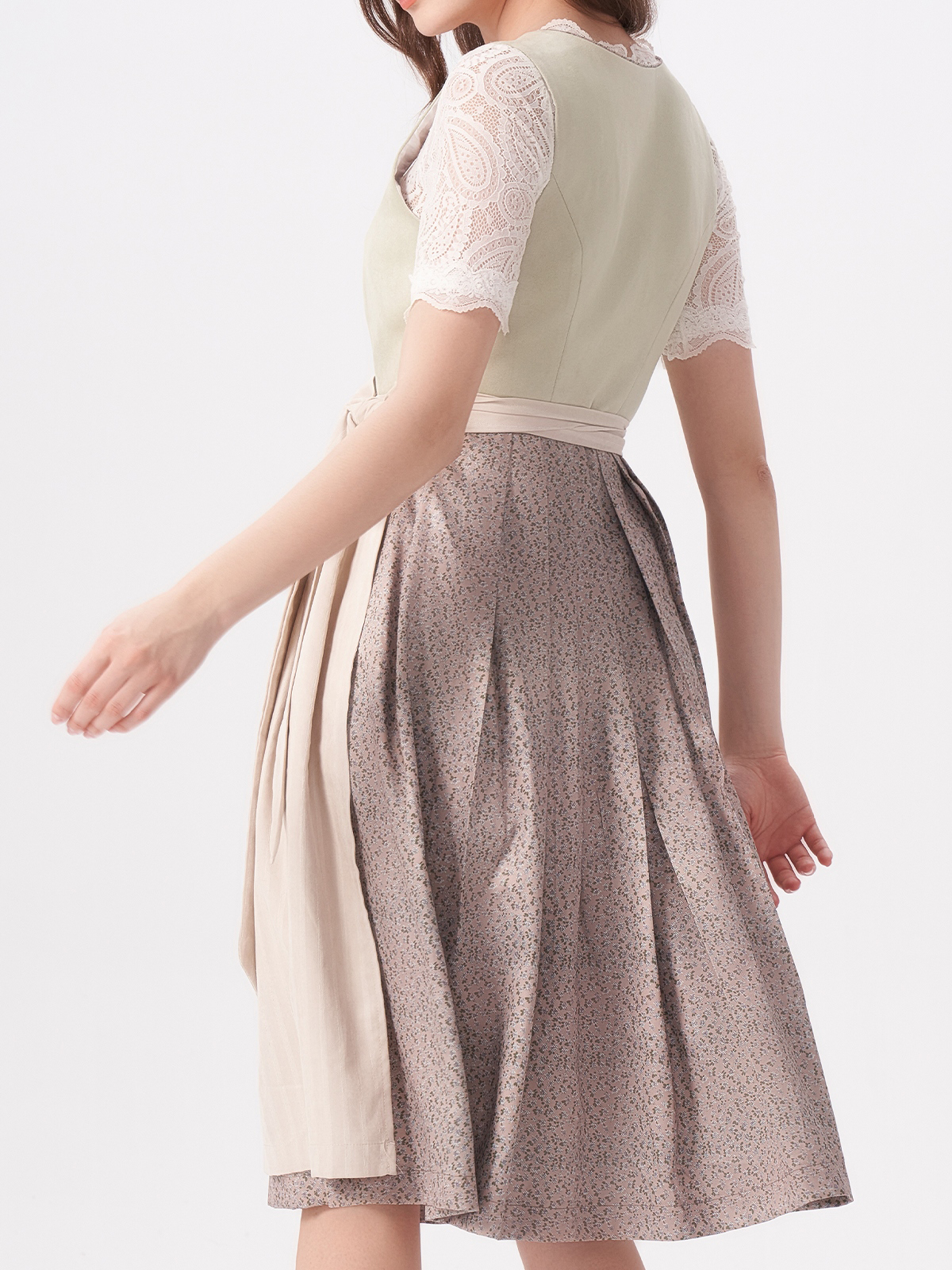 Dirndl Braun Grün – Natürliche Eleganz