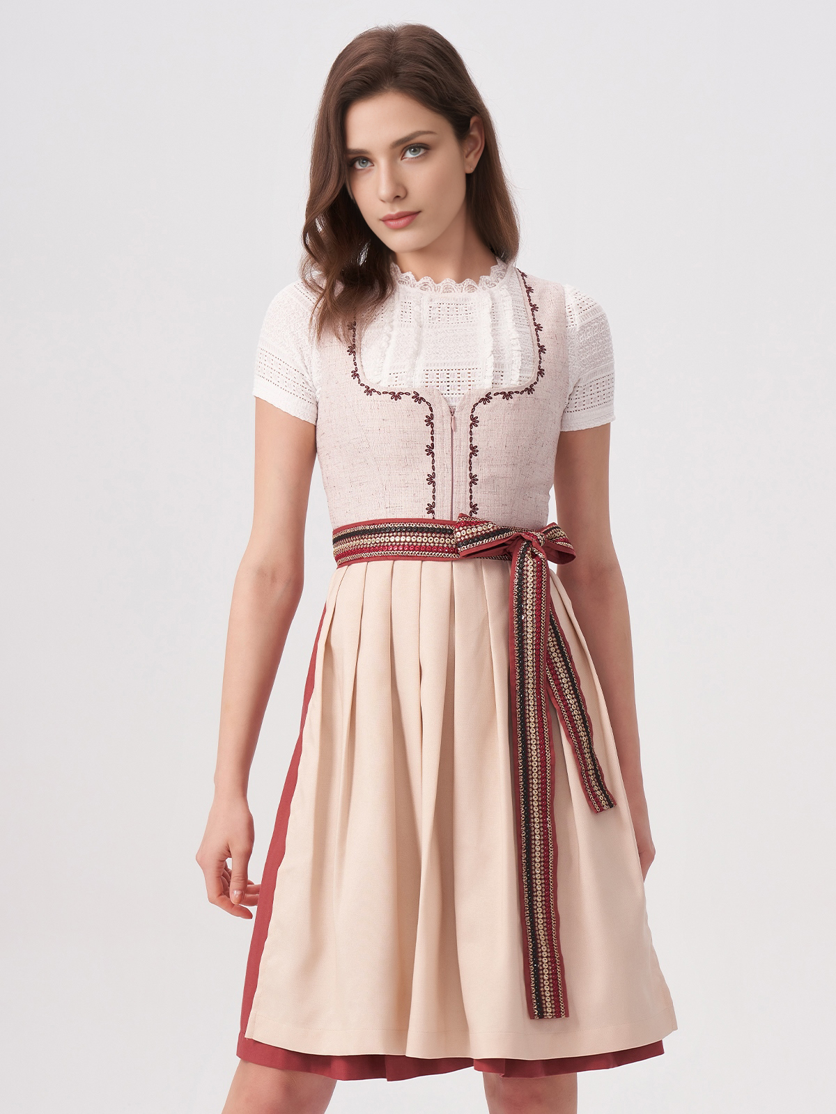Dirndl in Rosa – perfekt für romantische Anlässe