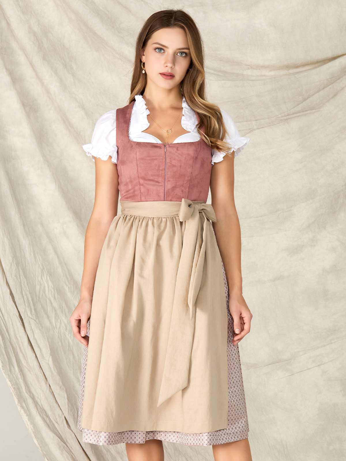 Dirndl in Rosa – Eleganz und Charme