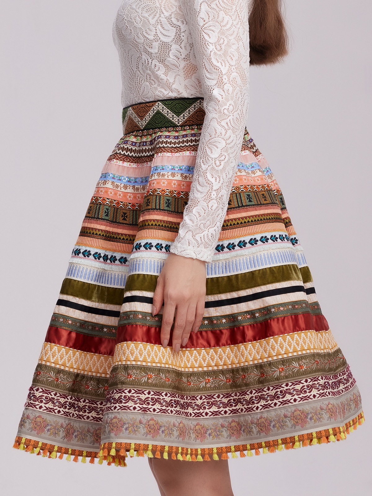 Modernes Dirndl in Braun